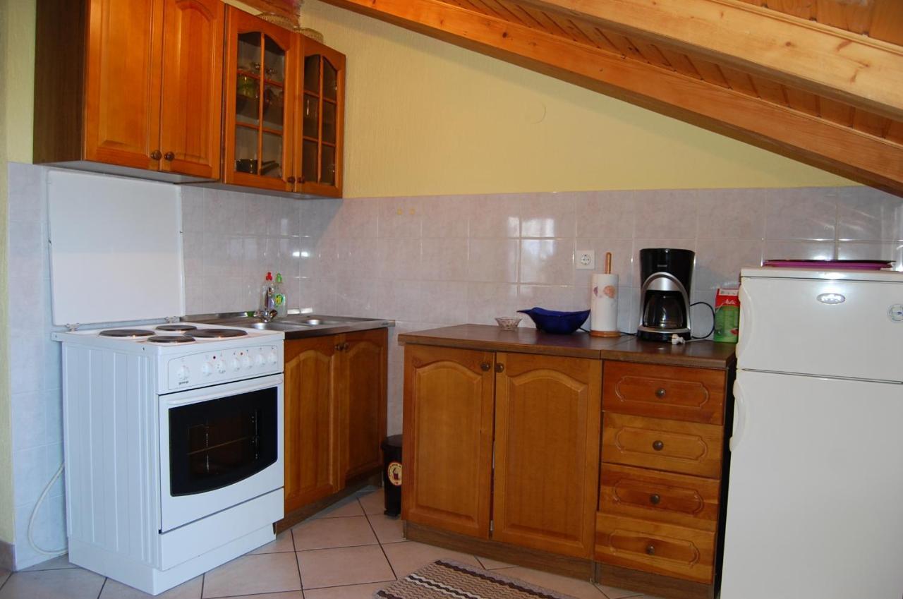 Apartment Ivan By El-Pi Tours Malinska Bagian luar foto